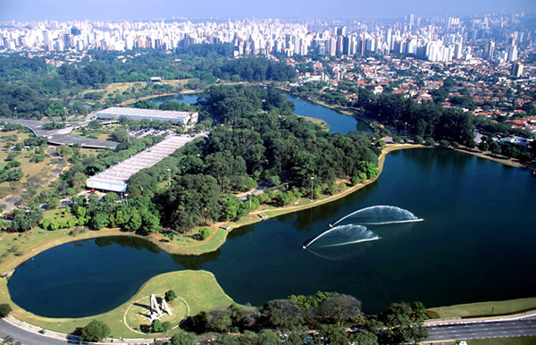 Parque Ibirapuera aberto